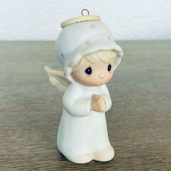 Precious Moments Angel Baby Praying Christmas Porcelain Ornament - Picture 1 of 3